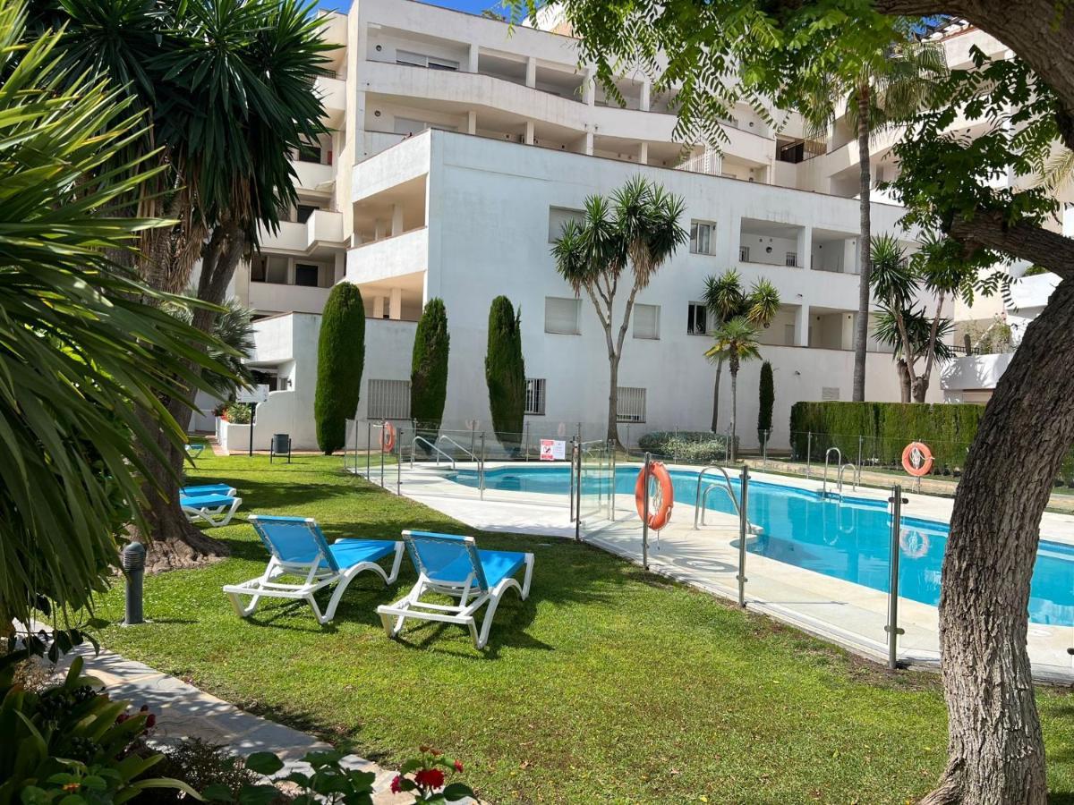 Impeccable Large With Immense Terrace And Private Garden Overlooking The Mountain, Featuring 2 Bedrooms And Sleeping Up To 4 Guests Located 100 Meters From Plaza Maestranza Apartament Marbella